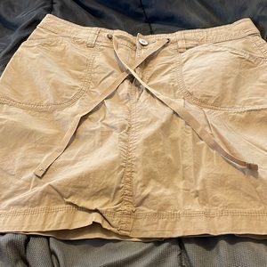 White Stag woman’s size 10 tan skirts